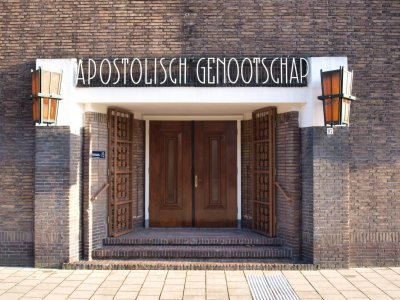 Amsterdam, apostolisch genootschap entree, 2009.jpg