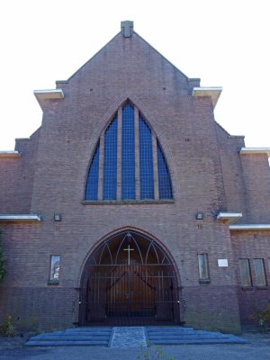 Hoogkarspel, RK Laurentiuskerk entree, 2010.jpg