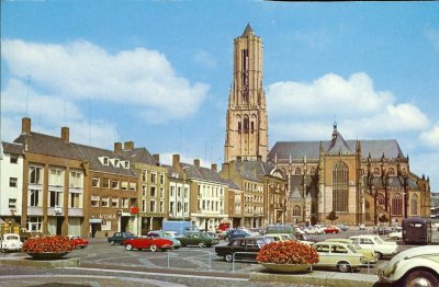Arnhem, Grote Kerk op de Grote Markt, circa 1965