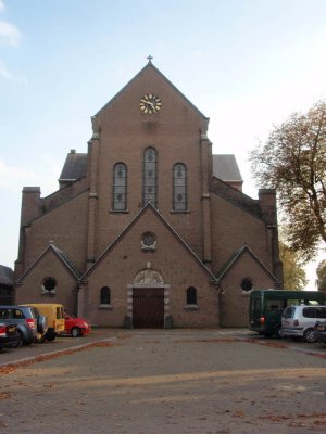 Beneden Leeuwen, RK kerk, 2007