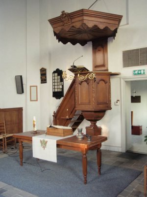 Boven Leeuwen, NH kerk interieur2, 2007