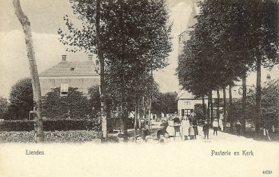 Lienden, NH kerk en pastorie, circa 1910