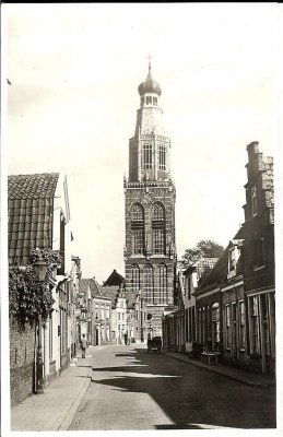 Enkhuizen, Zuidertoren en Torenstraat, circa 1950