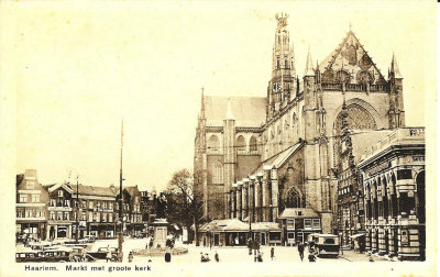 Haarlem, Grote Kerk op markt, circa 1930