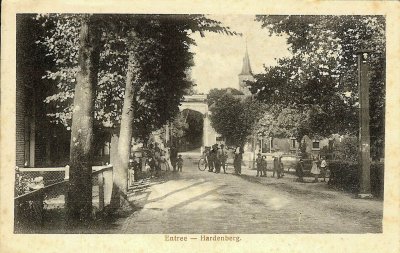 Hardenberg, entree met kerktoren, circa 1920
