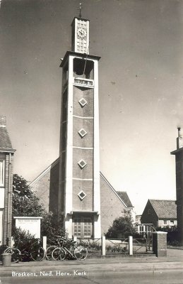 Breskens, NH kerk, circa 1960.jpg