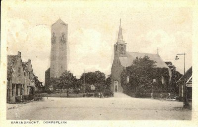Barendrecht, Dorpsplein met kerk, circa 1933