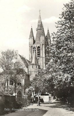 Delft, prot gen Oude Kerk met Princenhof 3
