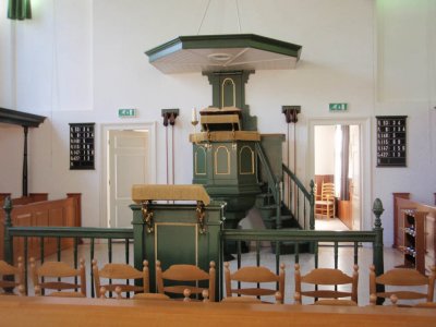 Schelluinen, NH kerk interieur 2, 2007 l.jpg