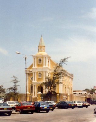 Curacao, Willemstad, kerk, 1994.jpg