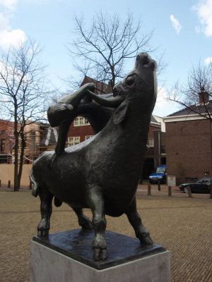 Zaandam, prot kerk beeld voor kerk, 2008.jpg