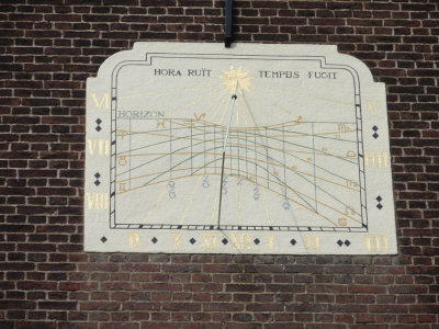 Zaandam, prot kerk zonnewijzer zuidwestzijde, 2008.jpg