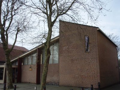 Broek op Langendijk, geref kerk vrjgem, 2008.jpg