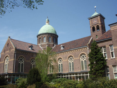 Noordwijkerhout, RK Bavokapel, 2008.jpg