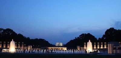 WWII and Lincoln memorials