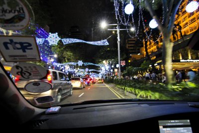 orchard road on Xmas eve