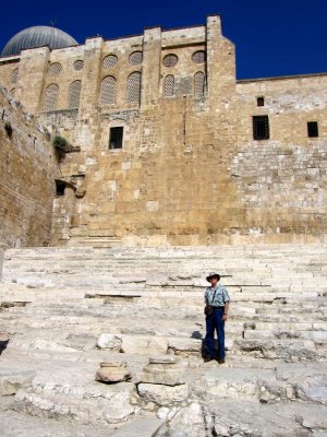 Sur les marches du Temple (Jerusalem)