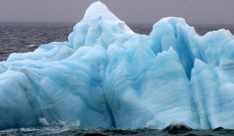 SVALBARD - CRUISING ICEBERGS NEAR SJUOYENE ISLAND (3).jpg