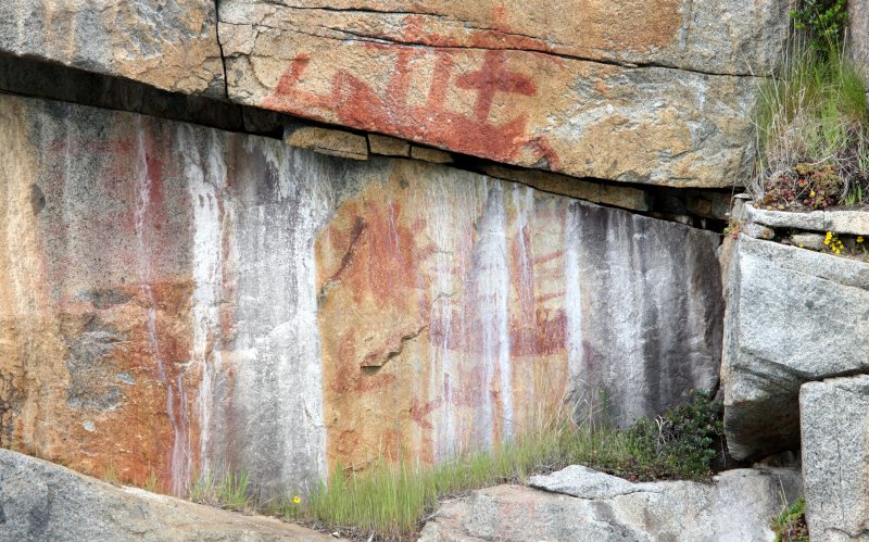 KNIGHTS INLET BRITISH COLUMBIA - NATIVE AMERICAN PICTOGRAPHS (2).JPG