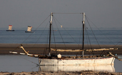 MORONDAVA - BEACH SCENES - MADAGASCAR (17).JPG