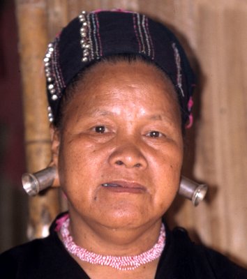 HILLTRIBE - KAREN LADY WITH SPECIAL EARINGS - PAO WOMAN A.jpg