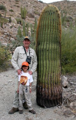 ISLA CATALINA - WITH THE CATALINA BARREL CACTUS (7).JPG