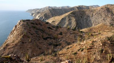 ISLA SANTA CATALINA BAJA MEXIO - VIEWS OF THE WEST SIDE OF THE ISLAND (6).JPG