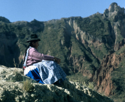 BOLIVIA - LA PAZ CHOLITA C.jpg