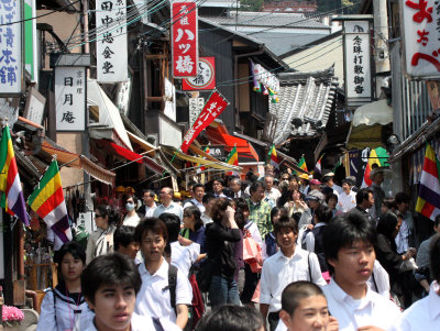 KYOTO - MAY 2009 - KYOUMIZU TEMPLE AND SURROUNDING AREA (22).JPG