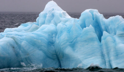 SVALBARD - CRUISING ICEBERGS NEAR SJUOYENE ISLAND (3).jpg