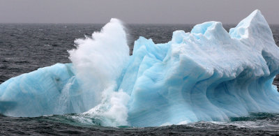 SVALBARD - CRUISING ICEBERGS NEAR SJUOYENE ISLAND (7).jpg
