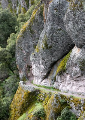 PINNACLES NATIONAL MONUMENT CALIFORNIA - VIEWS OF THE REGION (21).JPG