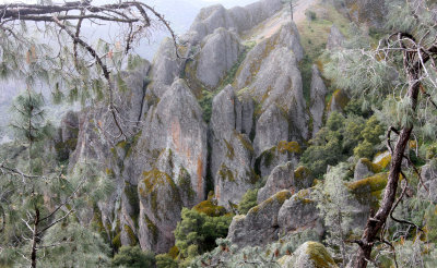 PINNACLES NATIONAL MONUMENT CALIFORNIA - VIEWS OF THE REGION (30).JPG