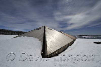 MawsonsHut SE roof01.JPG