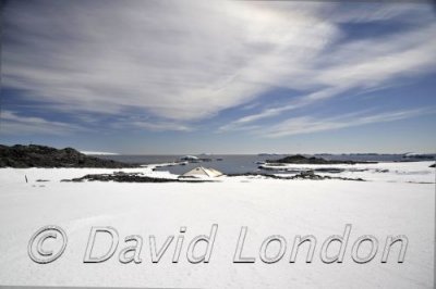 MawsonsHuts wide South01.JPG
