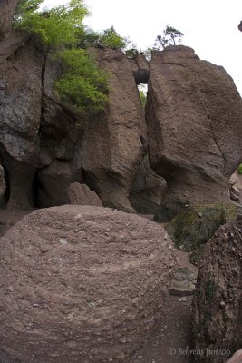 Hopewell_rocks.jpg