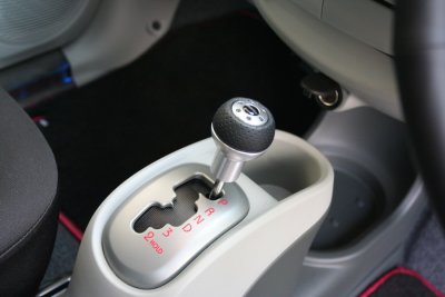 The MOMO Shift Knob