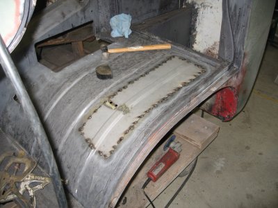 Driver floor getting welded