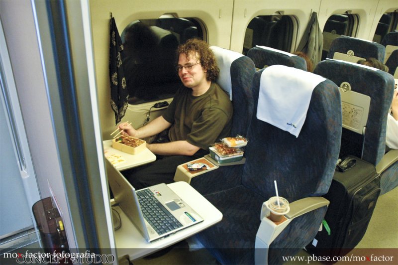 Hiroshima 広島 - Shinkansen, travelling in luxury