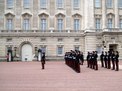 London - Changing of the guards at Buckingham Palace