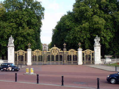 London - Buckingham Palace Canada Gate