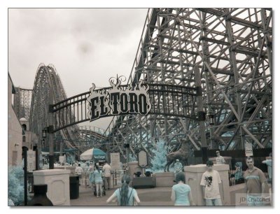 Infrared Six Flags 09.jpg