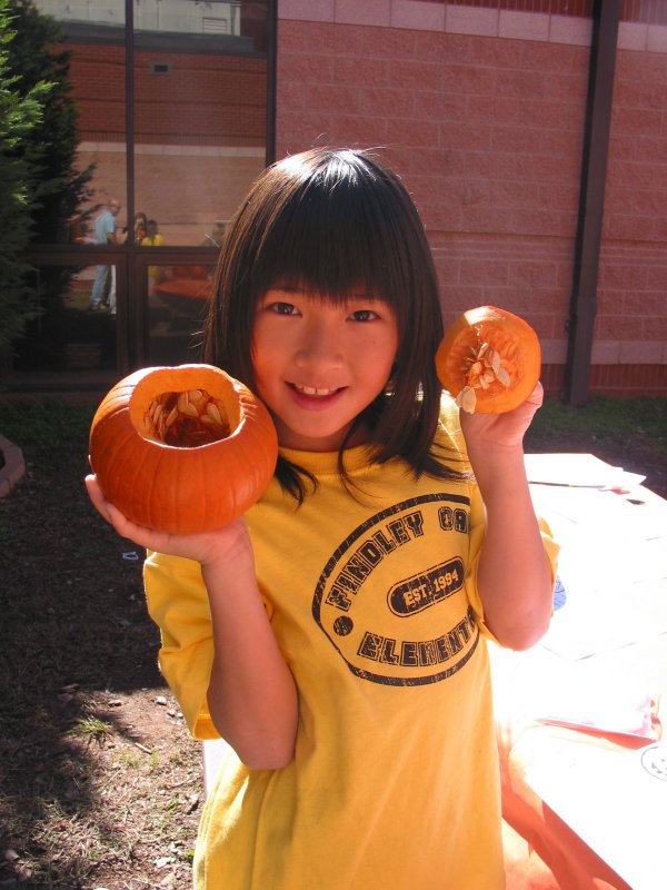 Yuna Tanaka on Pumpkin Day