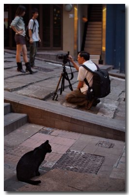 the onlooker & the photogenic street...