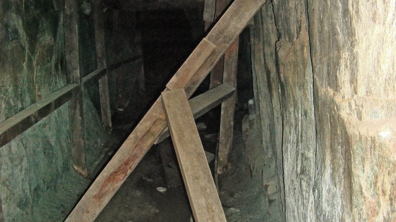 Collapsed Overhead Beams
