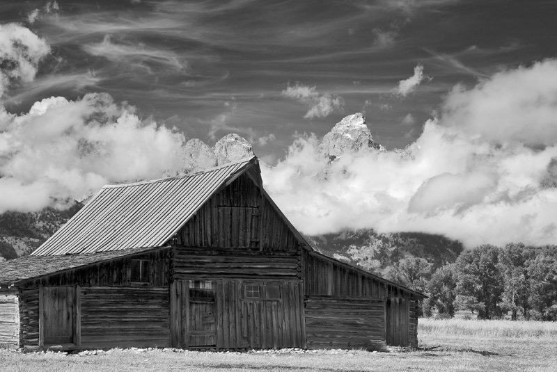 mormon barn tetons bw XC7A1402.jpg