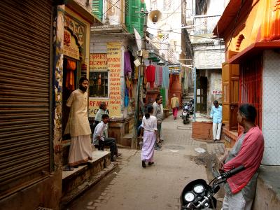 Alley near Manikarnika ghat, Varanasi.