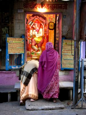Praying before an altar, Pushkar.