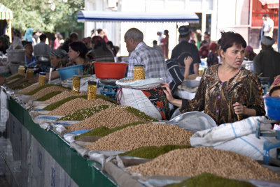 Samarkand - Big Ourgout Bazaar - Spices market