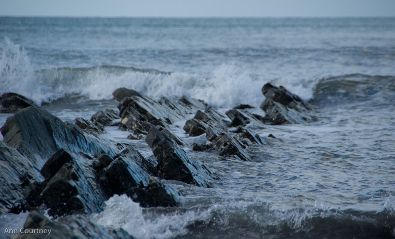 Waves n rocks at Welcombe Mouth